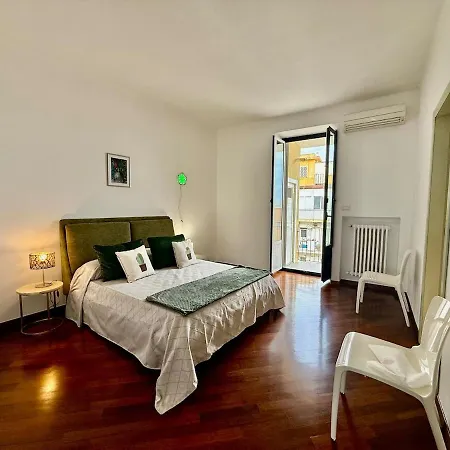 Sam House Spazio Ed Eleganza Nel Centro Di Apartamento