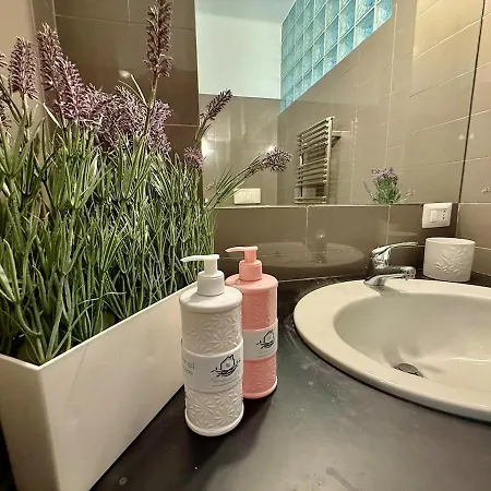 Apartamento Sam House Spazio Ed Eleganza Nel Centro Di *